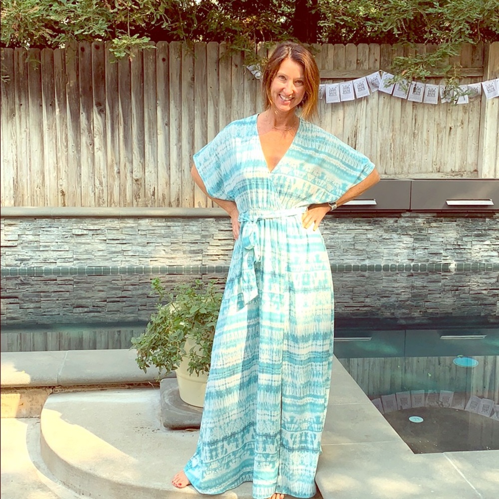 Aakaa maxi dress
